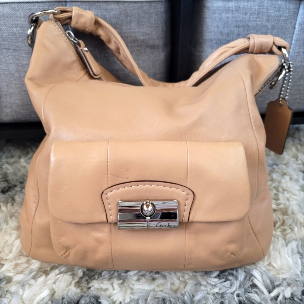 BEAUTIFUL COACH SHOULDER BAG
